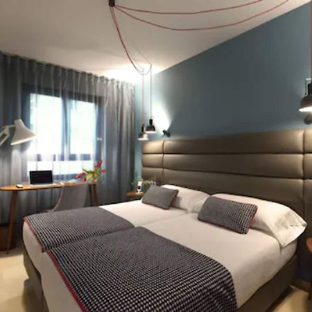 Hotel Pamplona Plaza Εξωτερικό φωτογραφία