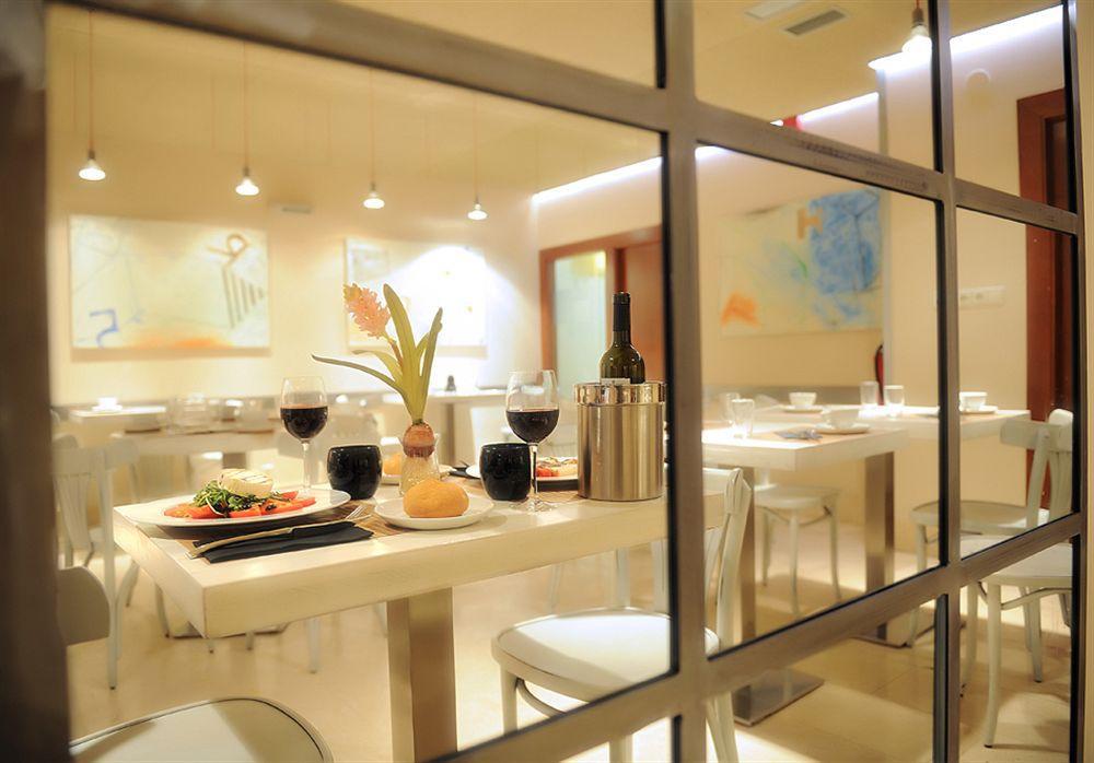 Hotel Pamplona Plaza Εξωτερικό φωτογραφία