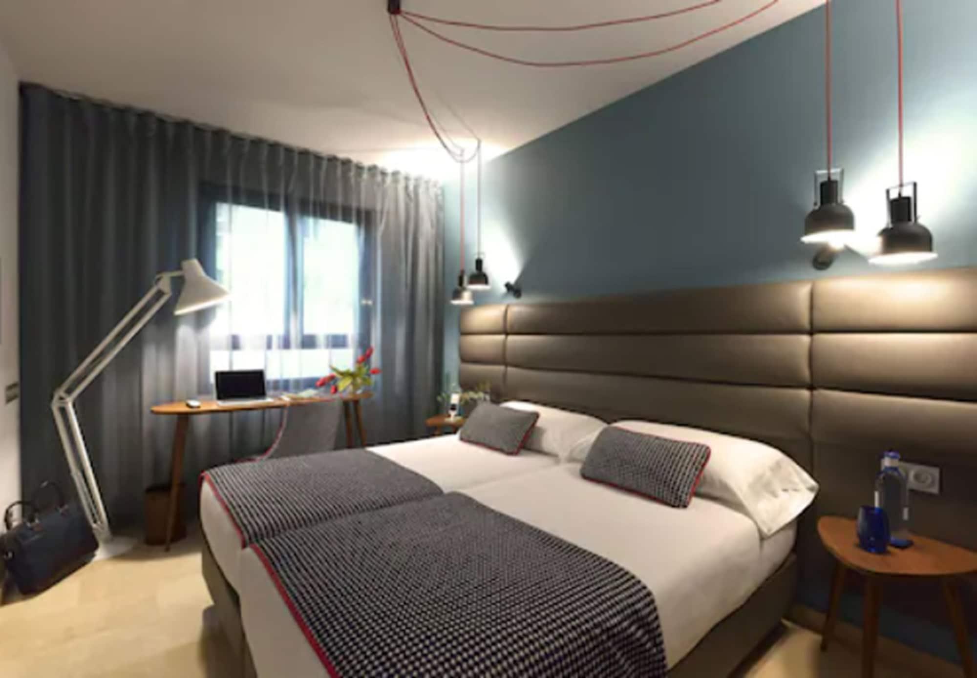 Hotel Pamplona Plaza Εξωτερικό φωτογραφία