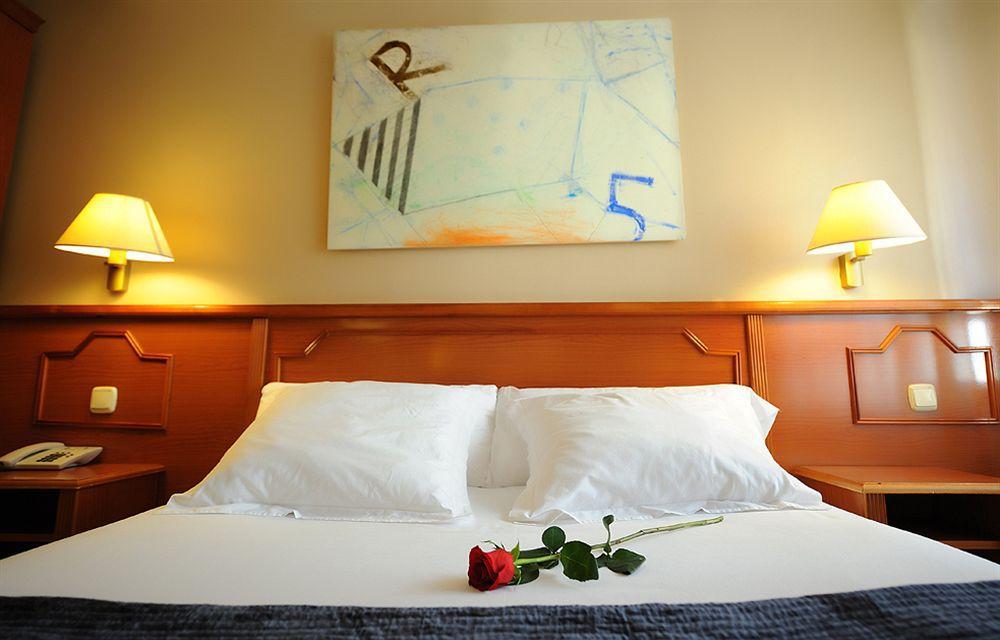 Hotel Pamplona Plaza Εξωτερικό φωτογραφία
