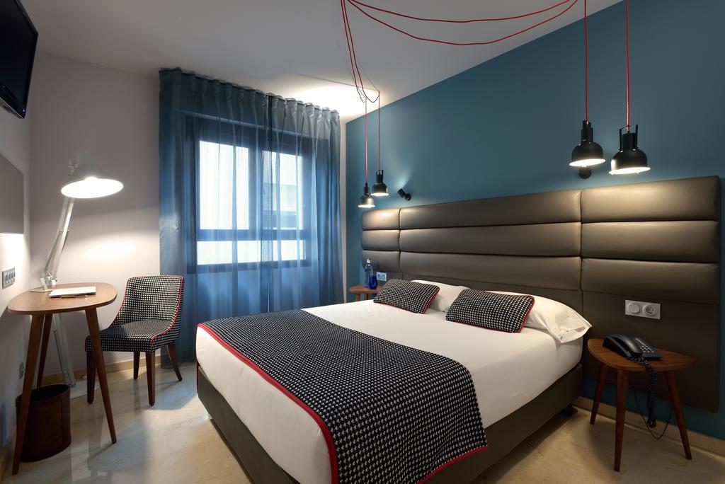 Hotel Pamplona Plaza Εξωτερικό φωτογραφία