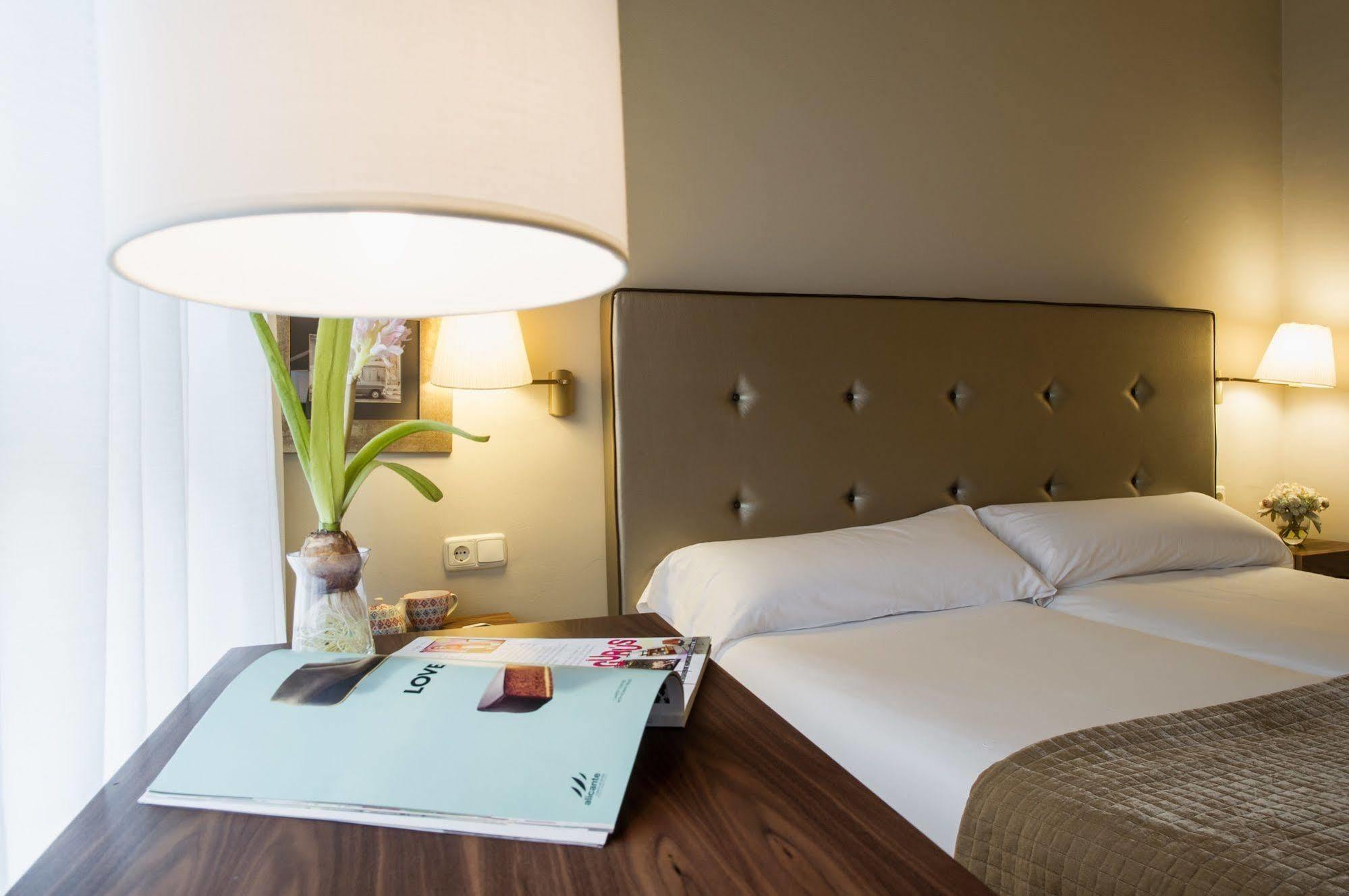 Hotel Pamplona Plaza Εξωτερικό φωτογραφία