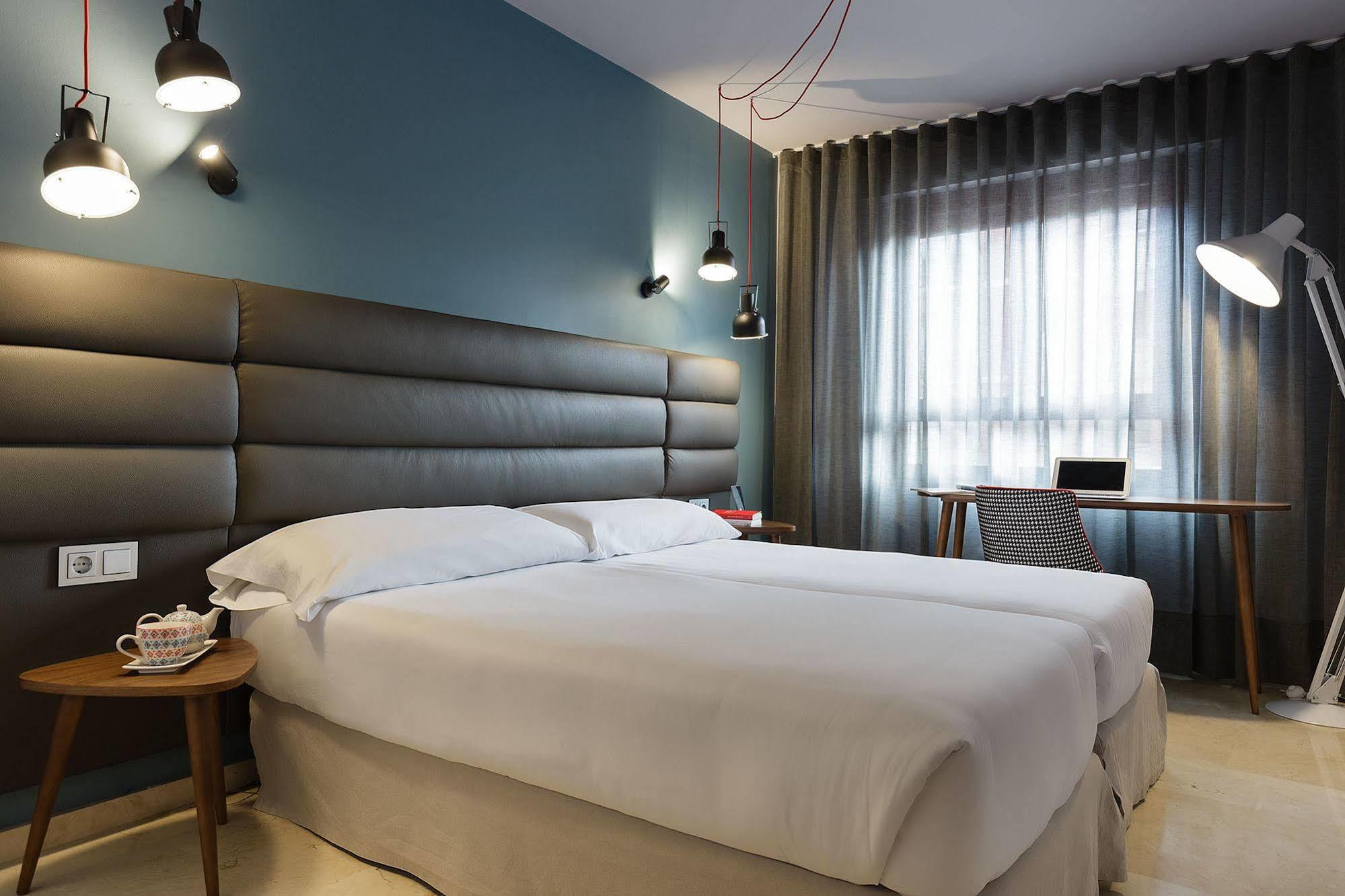 Hotel Pamplona Plaza Εξωτερικό φωτογραφία