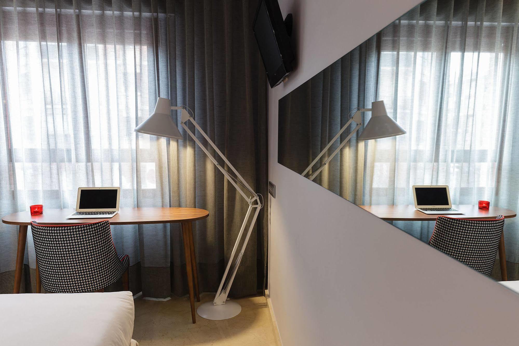 Hotel Pamplona Plaza Εξωτερικό φωτογραφία