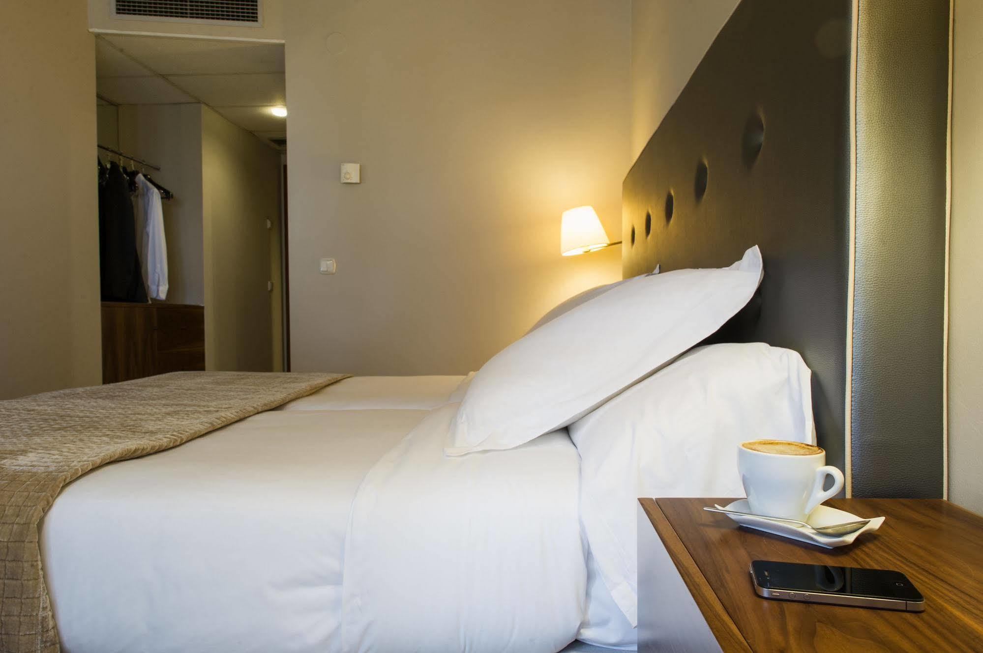 Hotel Pamplona Plaza Εξωτερικό φωτογραφία